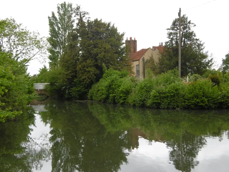 Headstone Manor and its moat, Harrow